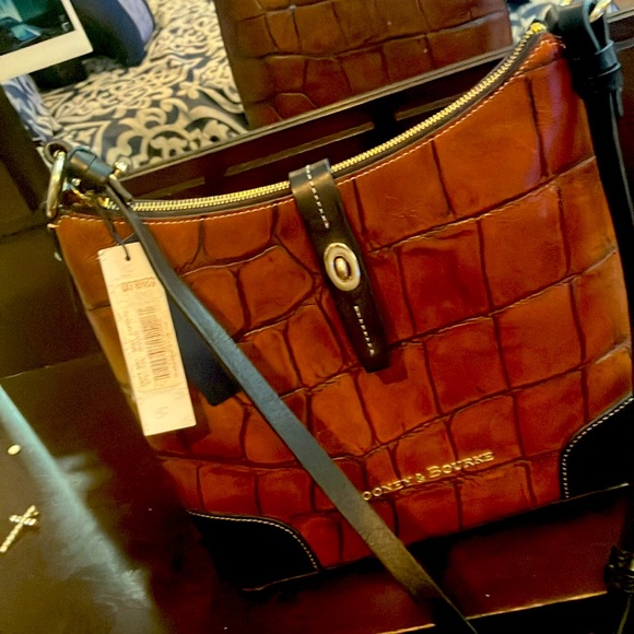 Brand new Dooney & Bourke - Picture 2 of 3